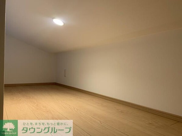 Ours Lavande(ウルス・ラヴァンド)の物件内観写真